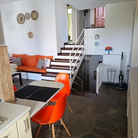 Dom wakacyjny Elegant Maisonette In *
