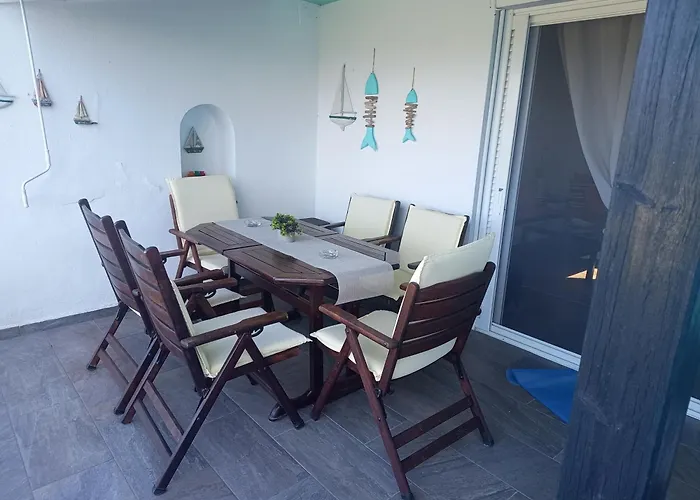 Feriehus Elegant Maisonette In