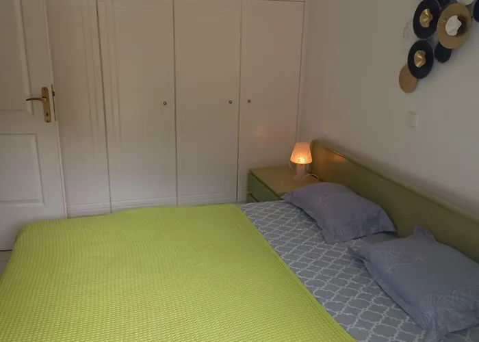 Feriehus Elegant Maisonette In *